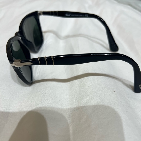 Brand New, never worn, Persol Classic Rectangular Sunglasses- Black - Picture 2 of 6